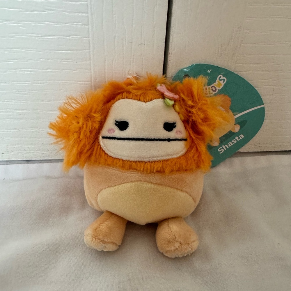 Squishmallows Shasta The Bigfoot Clip - 3 inches